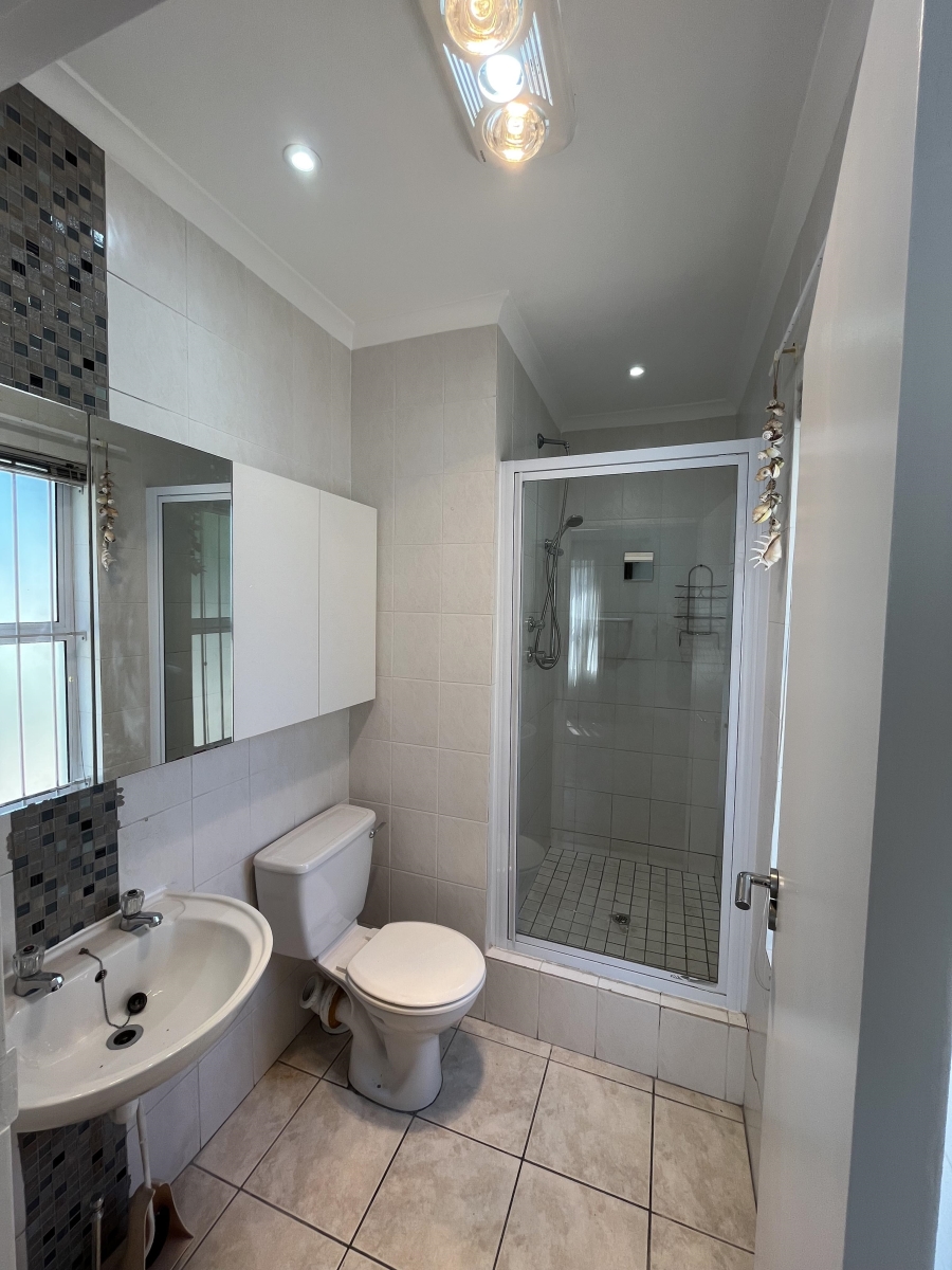 4 Bedroom Property for Sale in Sunningdale Western Cape